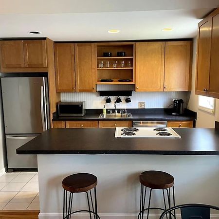 Lovely Two Bedroom Condo In South Boston Exterior foto